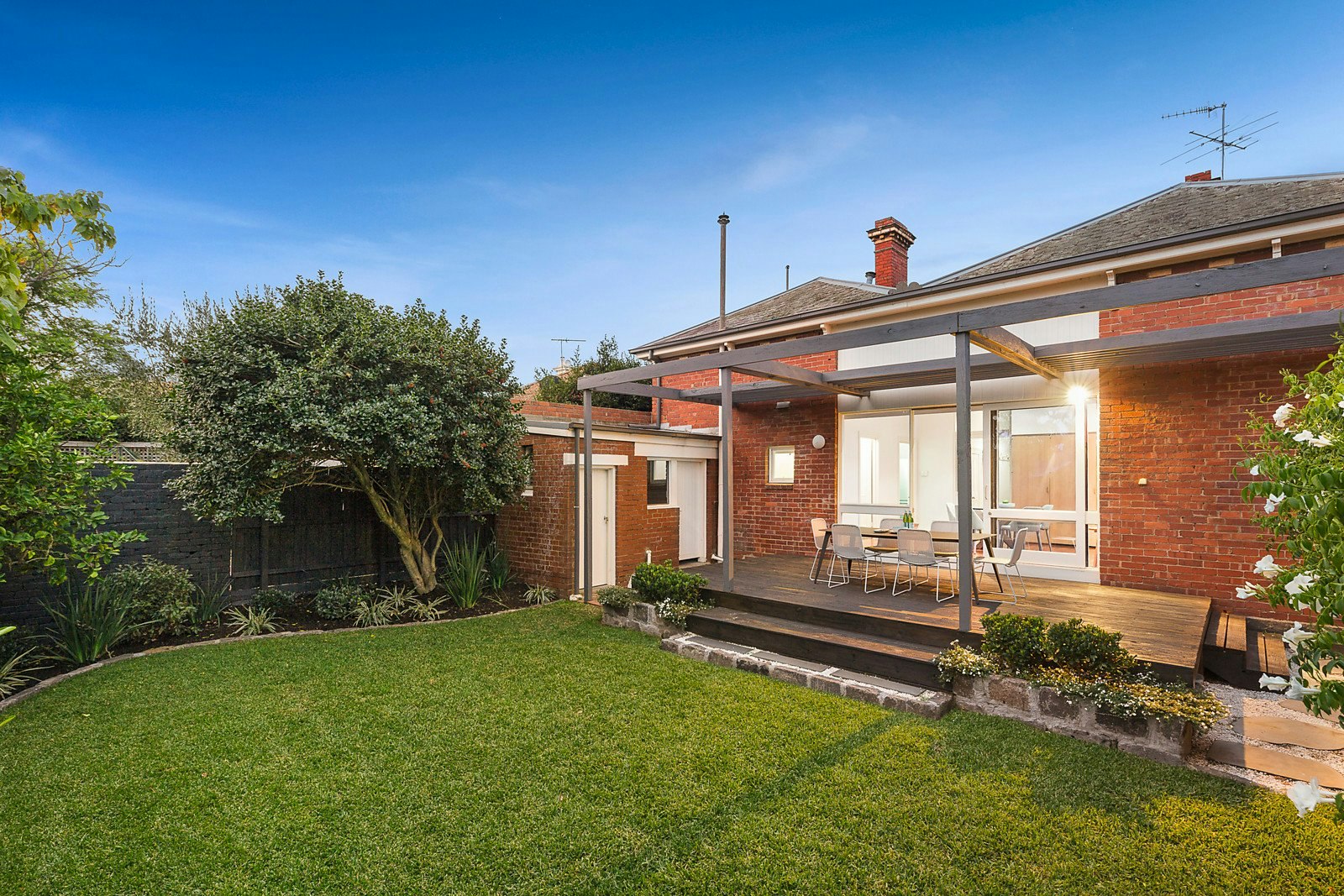 12 Royal Crescent, Armadale, VIC