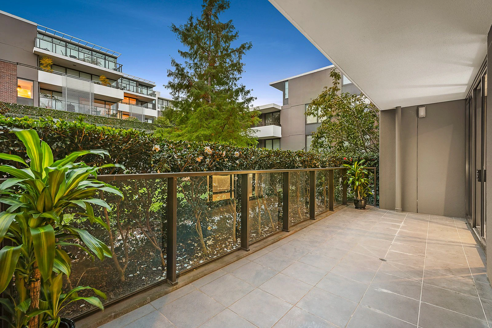1/53 Chaucer Crescent, Canterbury, VIC