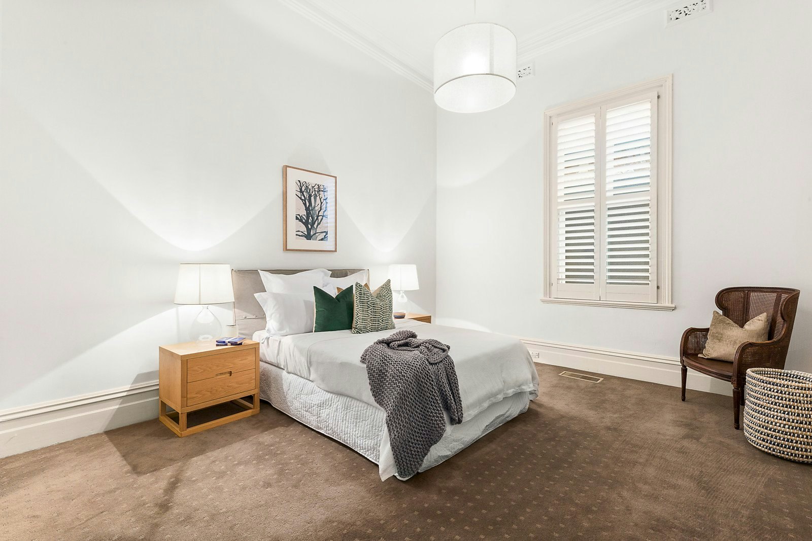 12 Royal Crescent, Armadale, VIC