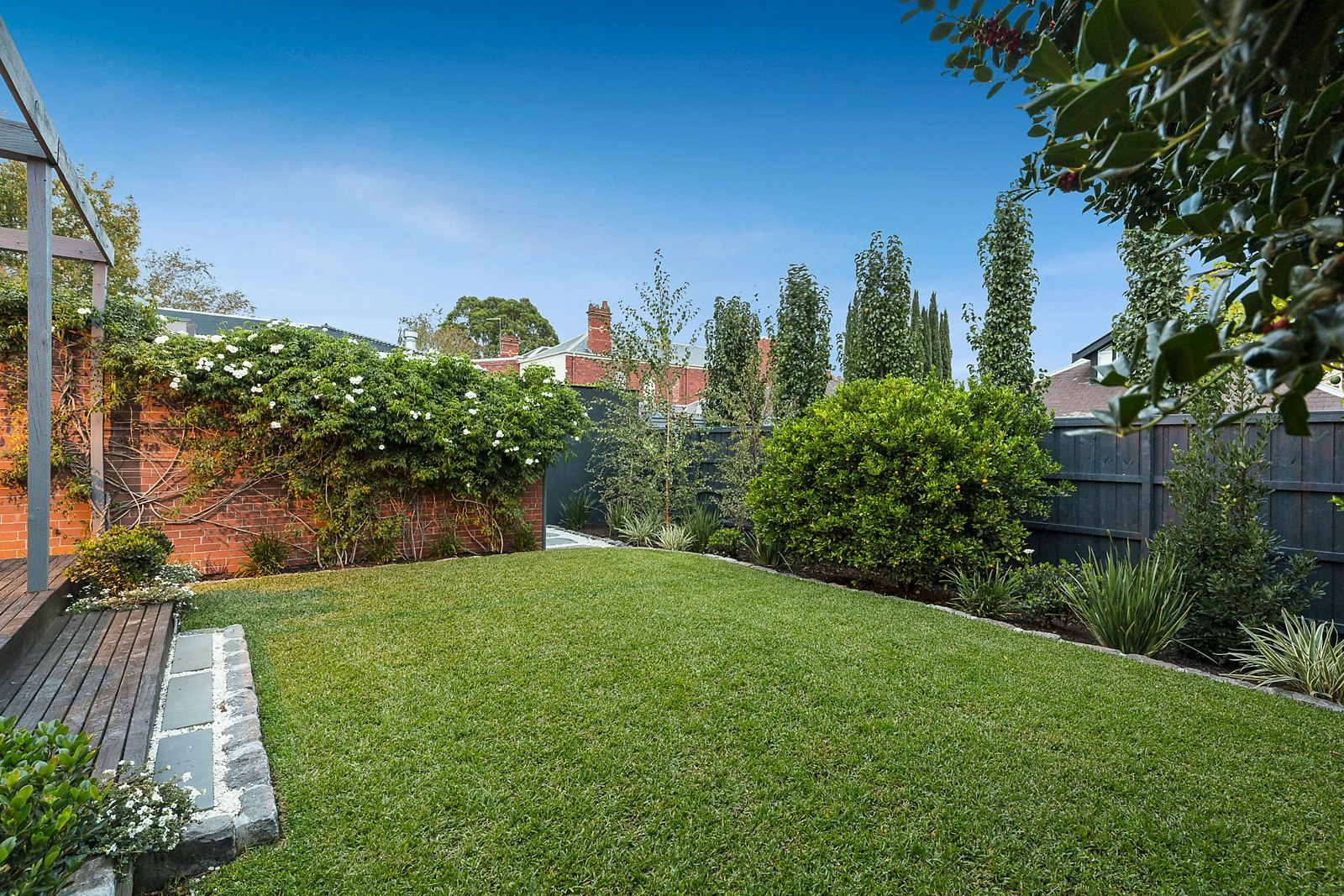 12 Royal Crescent, Armadale, VIC