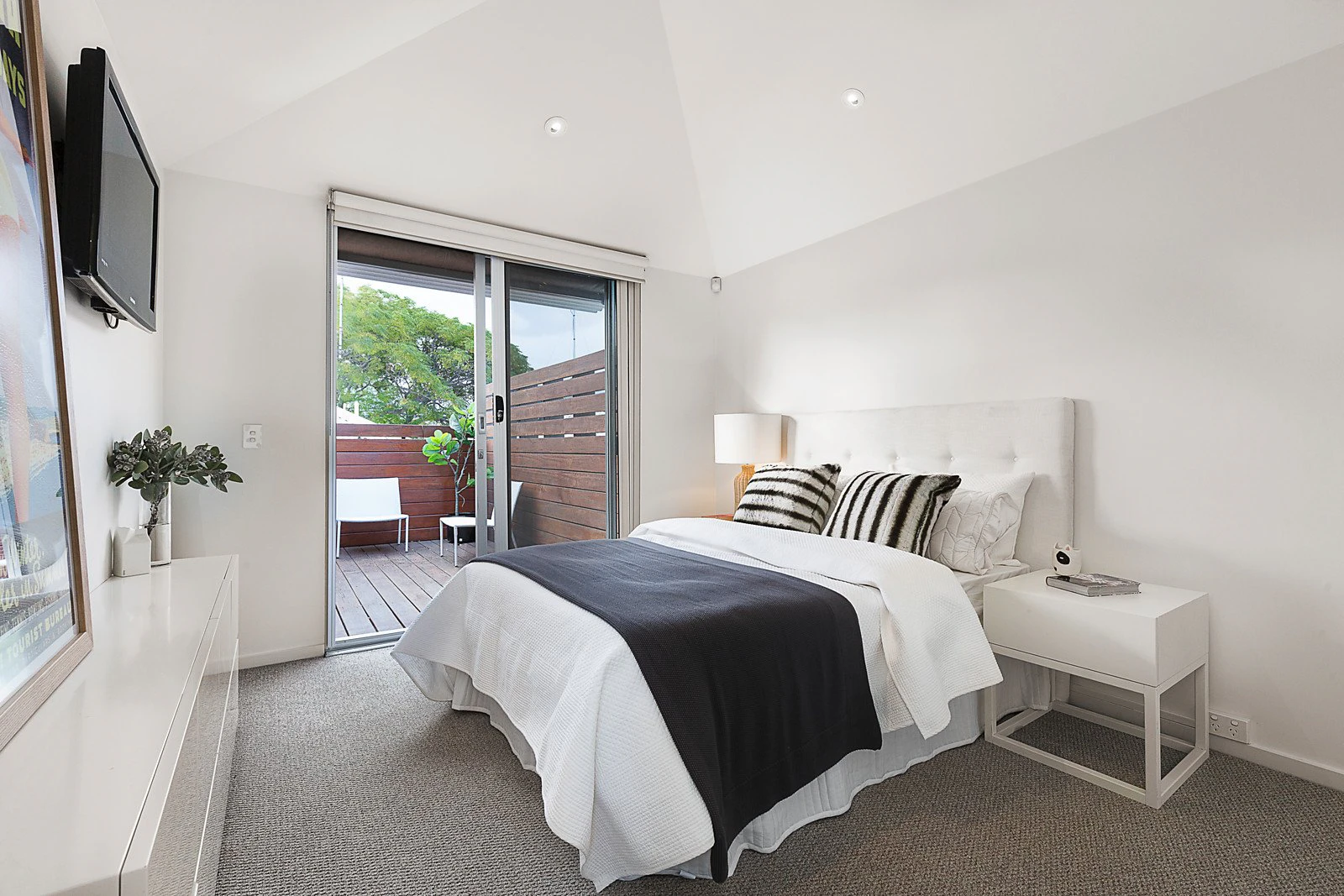 15 O'Grady Street, Albert Park, VIC