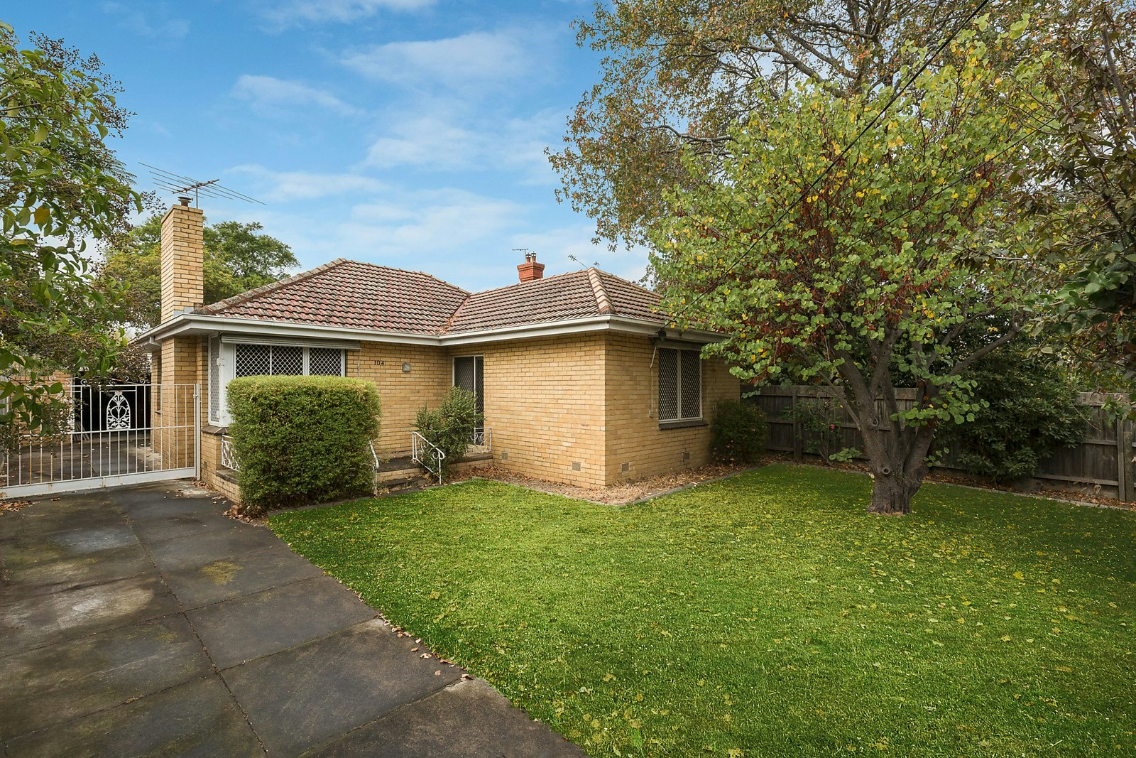 104 Emo Road, Malvern East, VIC