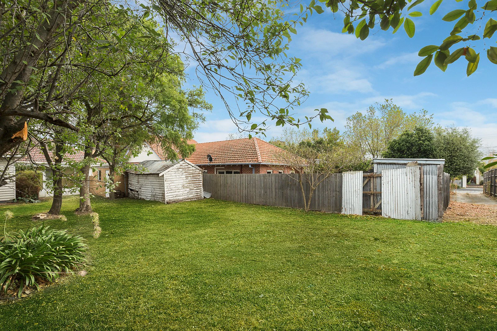 104 Emo Road, Malvern East, VIC