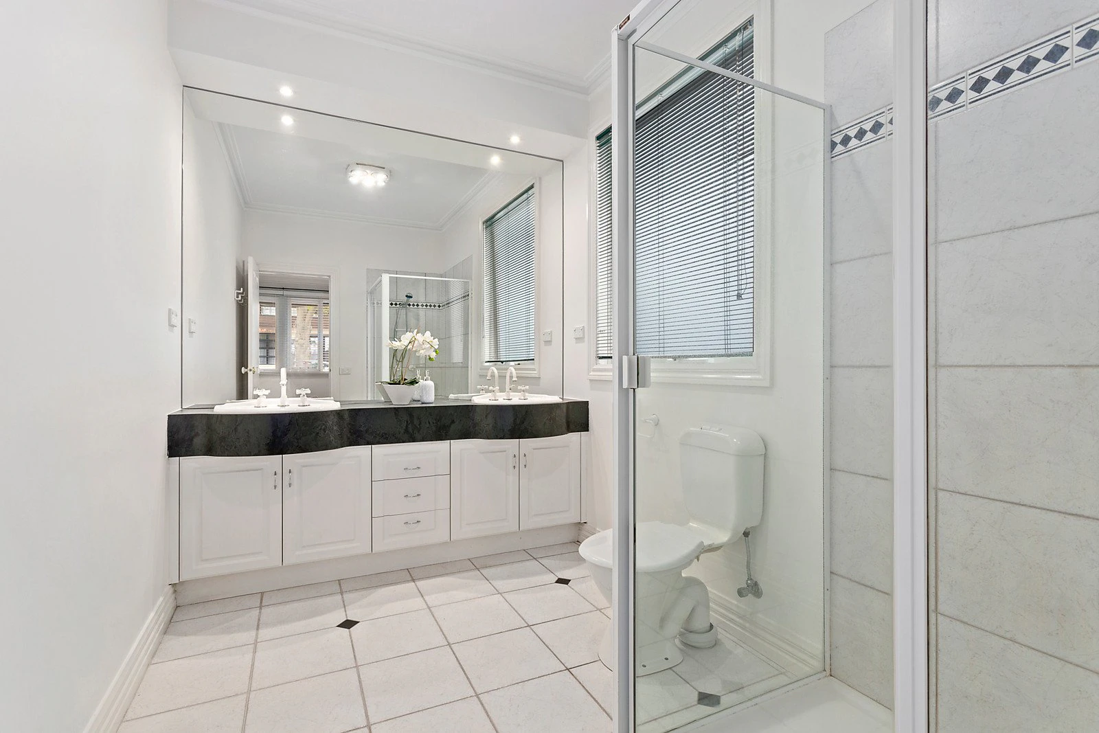 101B Windsor Crescent, Mont Albert, VIC