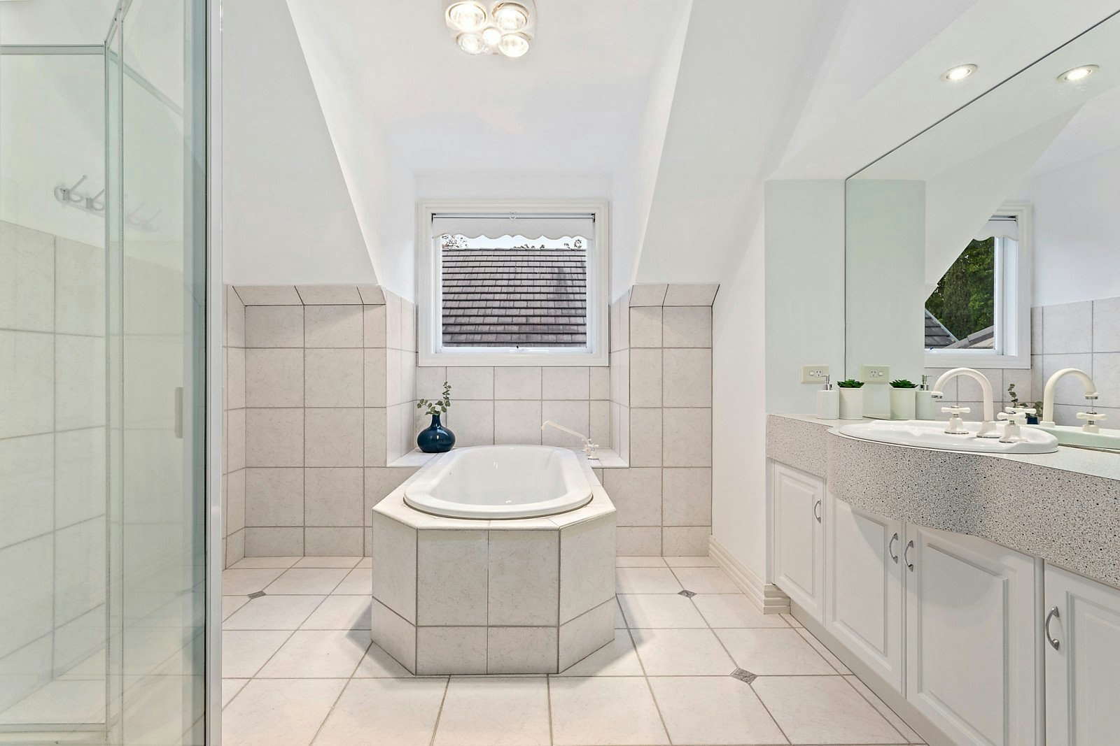 101B Windsor Crescent, Mont Albert, VIC