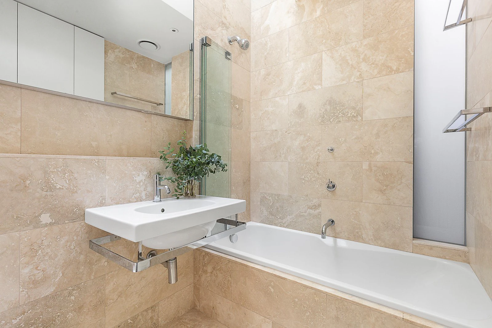 15 O'Grady Street, Albert Park, VIC