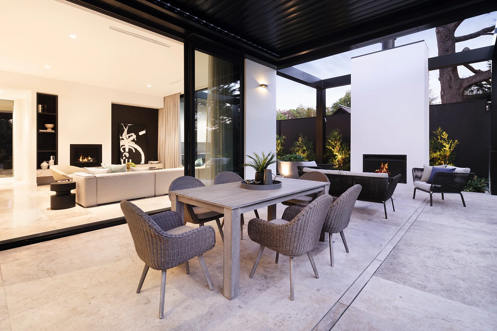 2 Chastleton Avenue, Toorak, VIC