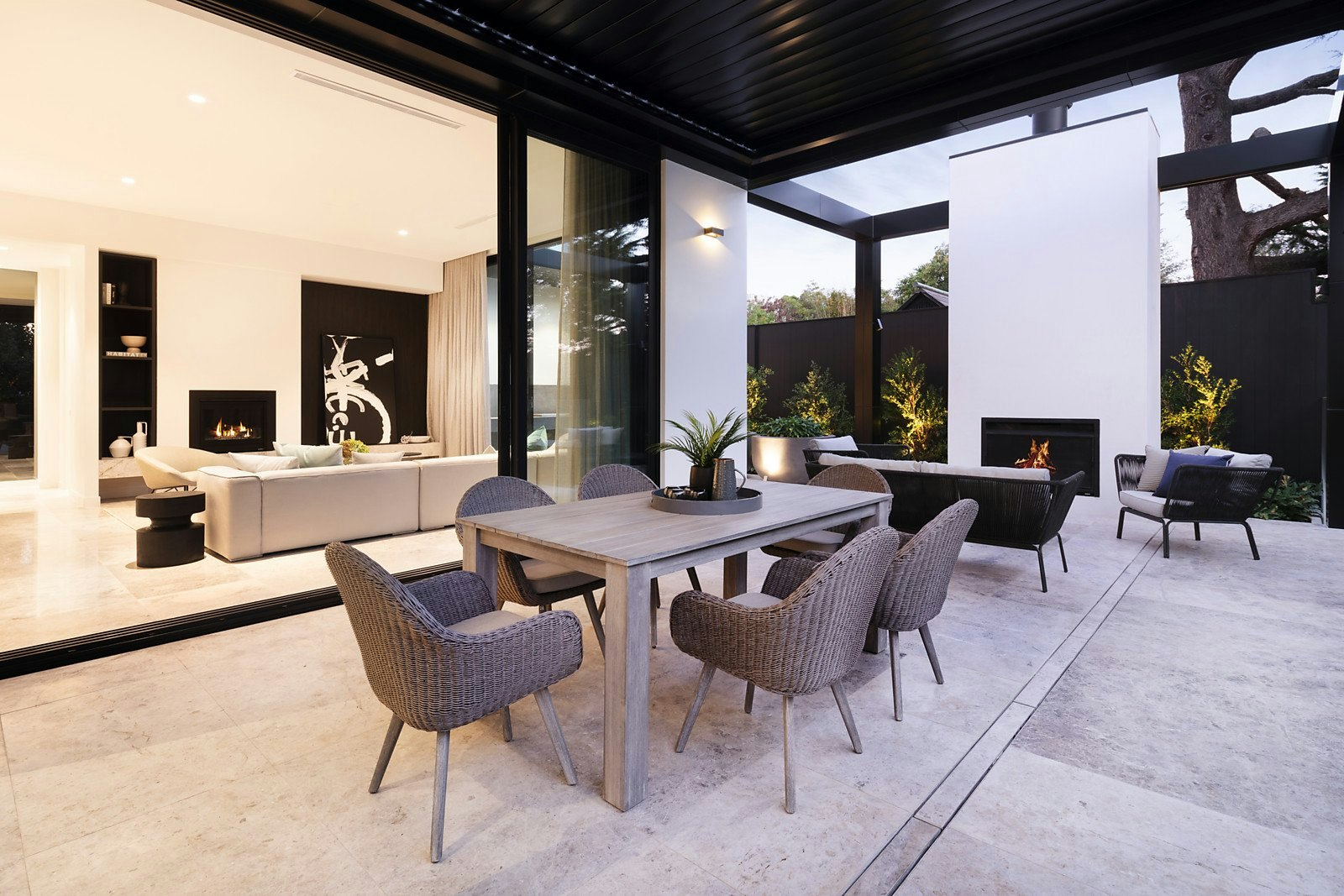 2 Chastleton Avenue, Toorak, VIC