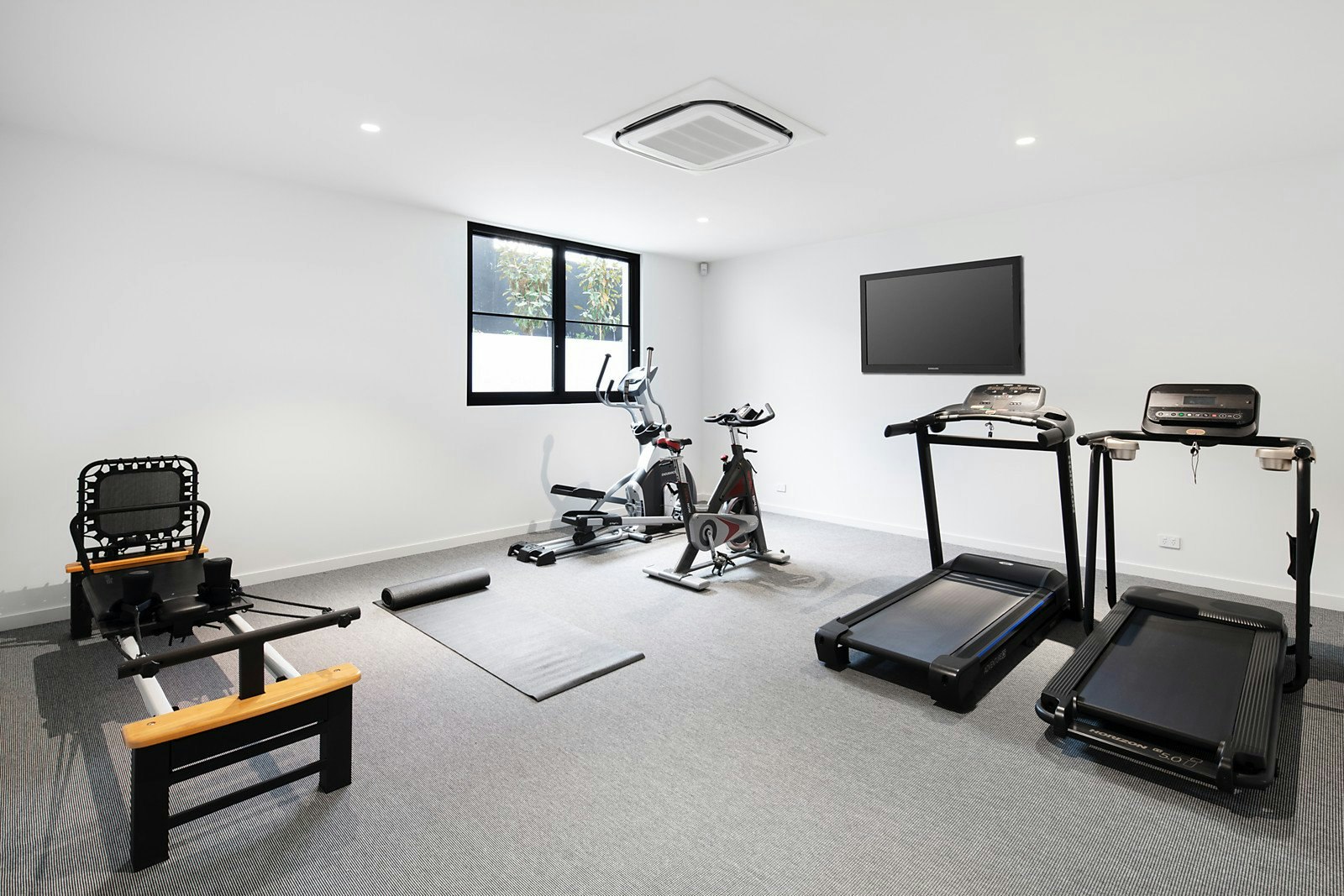 2 Chastleton Avenue, Toorak, VIC