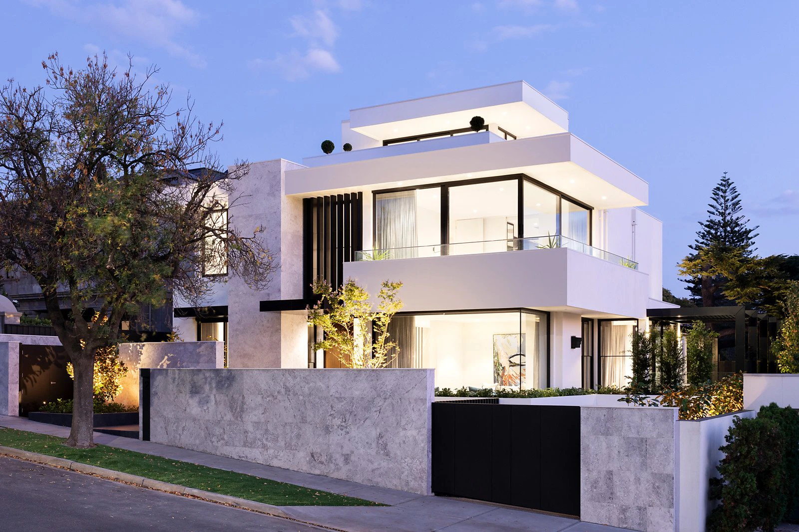 2 Chastleton Avenue, Toorak, VIC