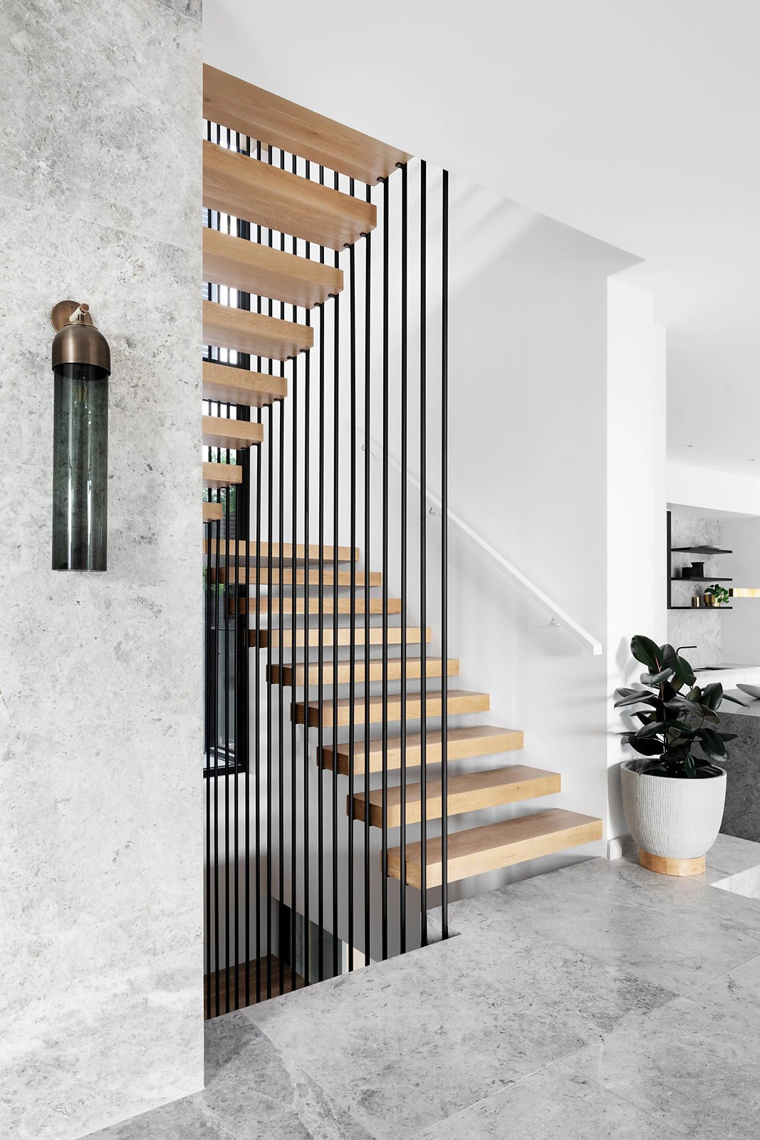 2 Chastleton Avenue, Toorak, VIC