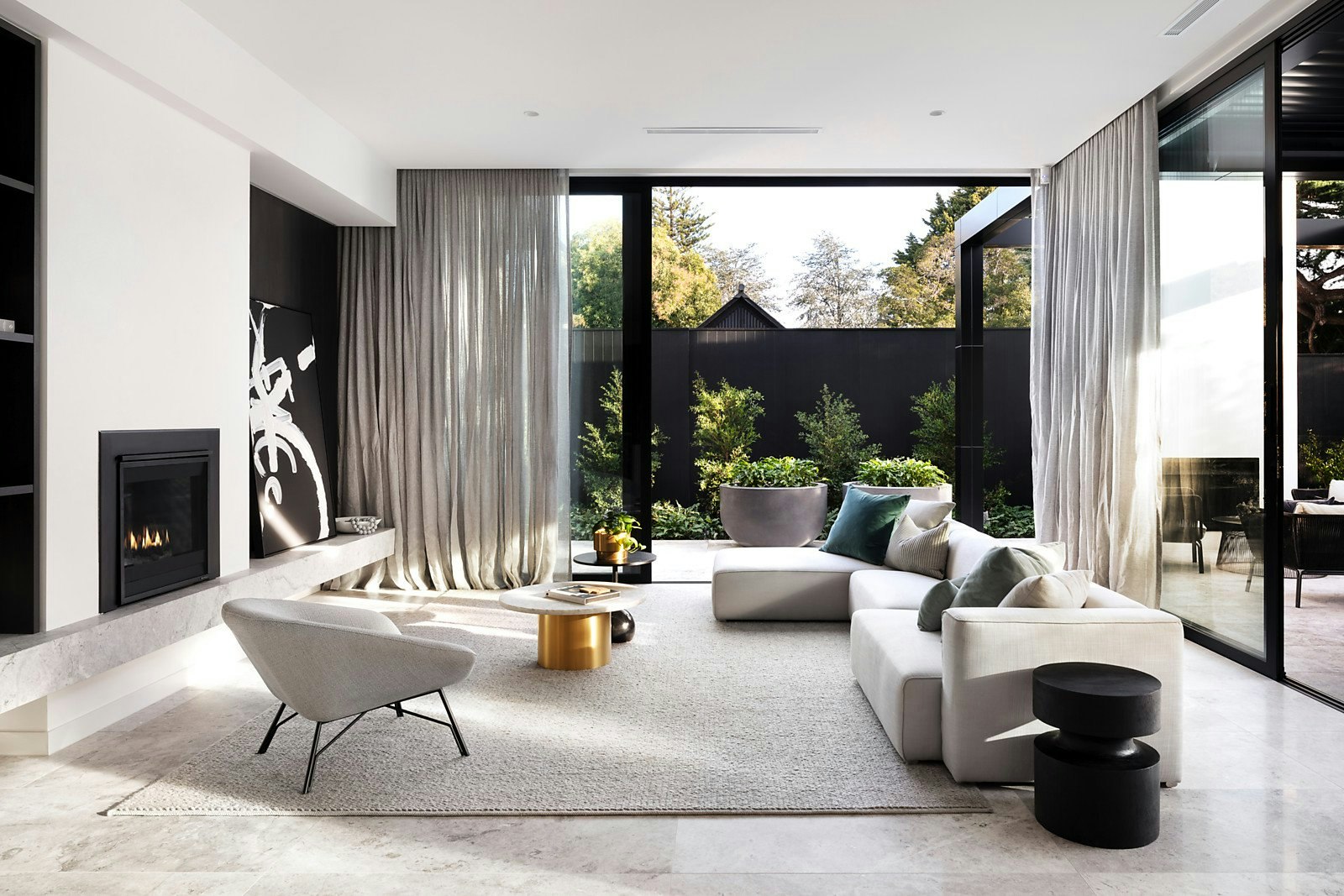 2 Chastleton Avenue, Toorak, VIC