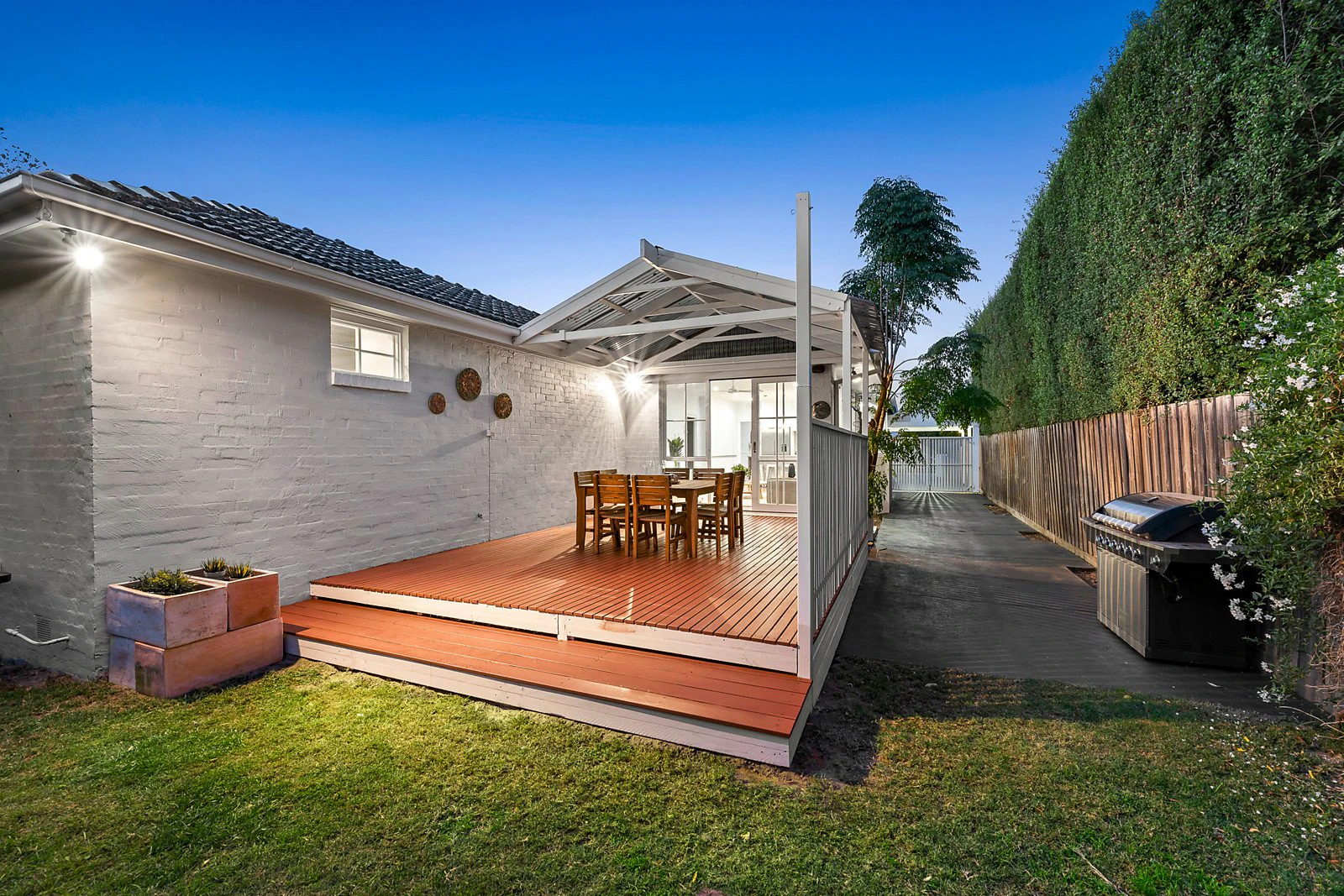 12 Wattle Grove, Malvern East, VIC