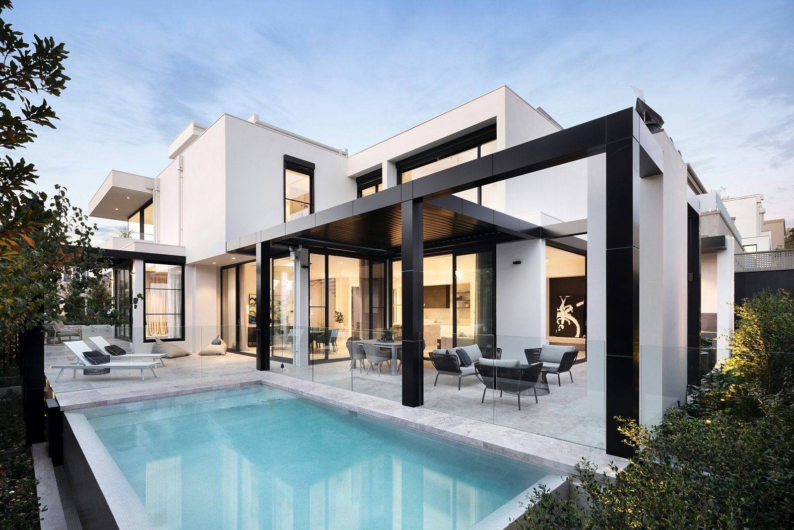 2 Chastleton Avenue, Toorak, VIC