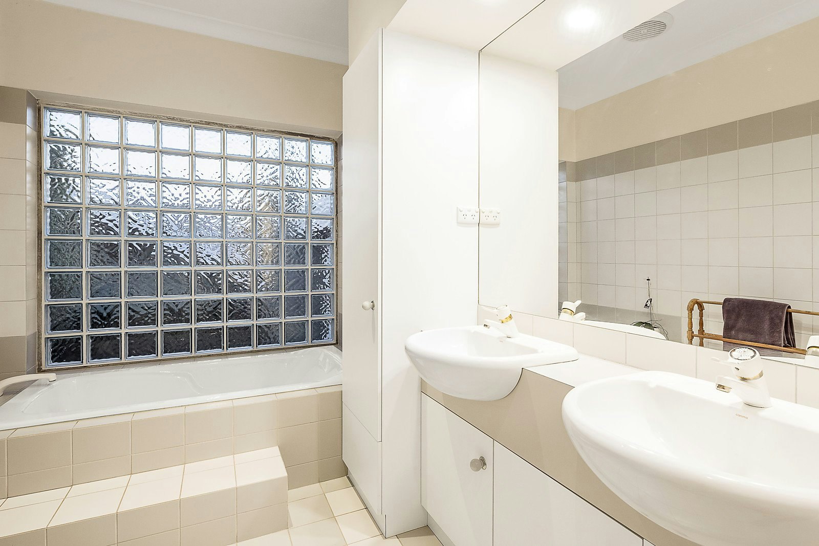 96 Robinson Road, Hawthorn, VIC