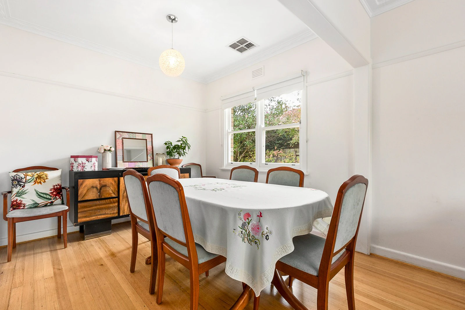 128 Ashburn Grove, Ashburton, VIC