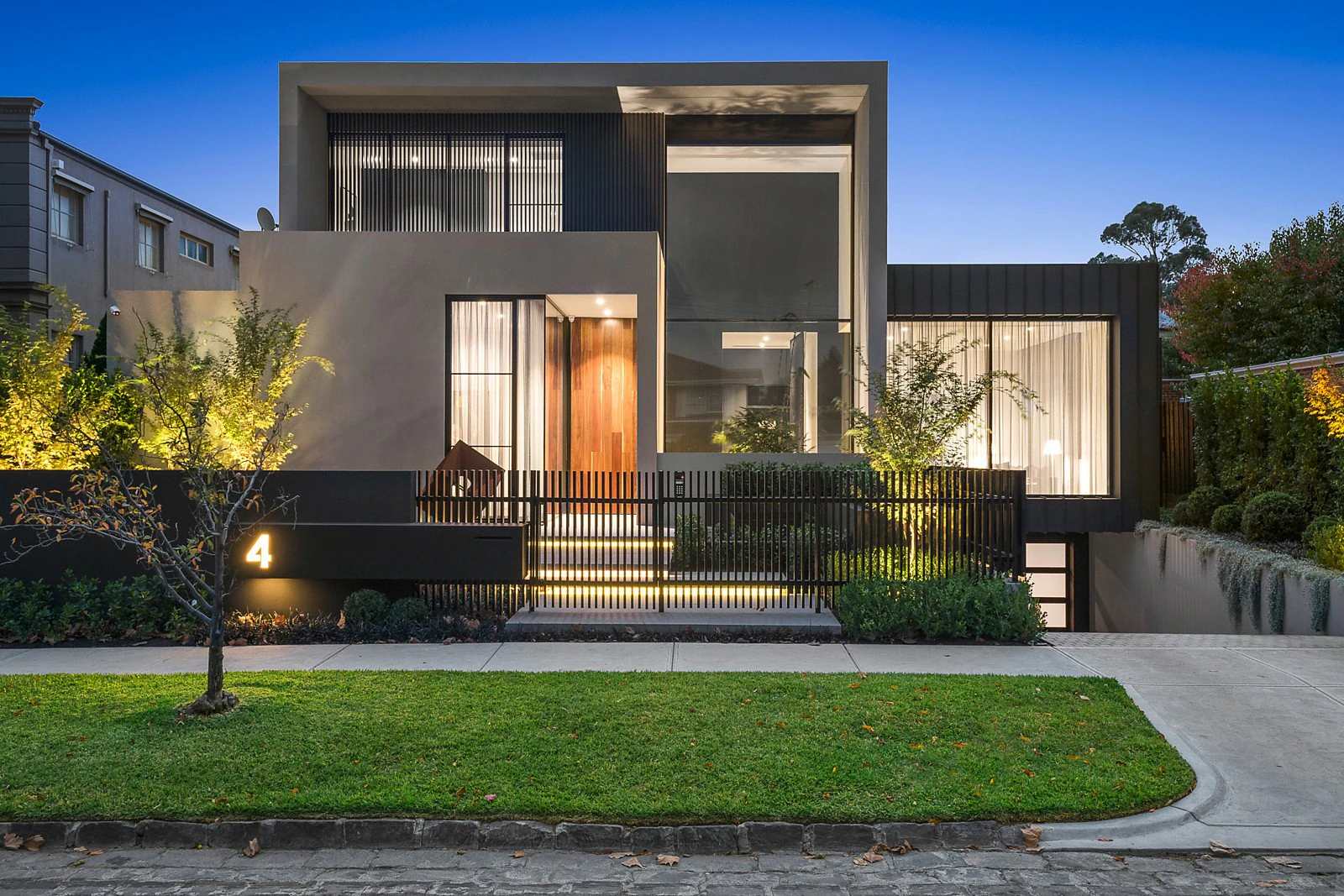 4 Bramley Court, Kew, VIC