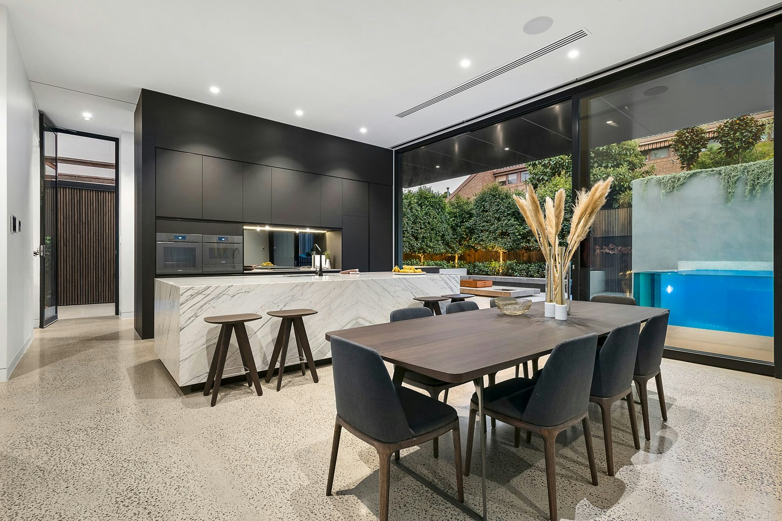 4 Bramley Court, Kew, VIC