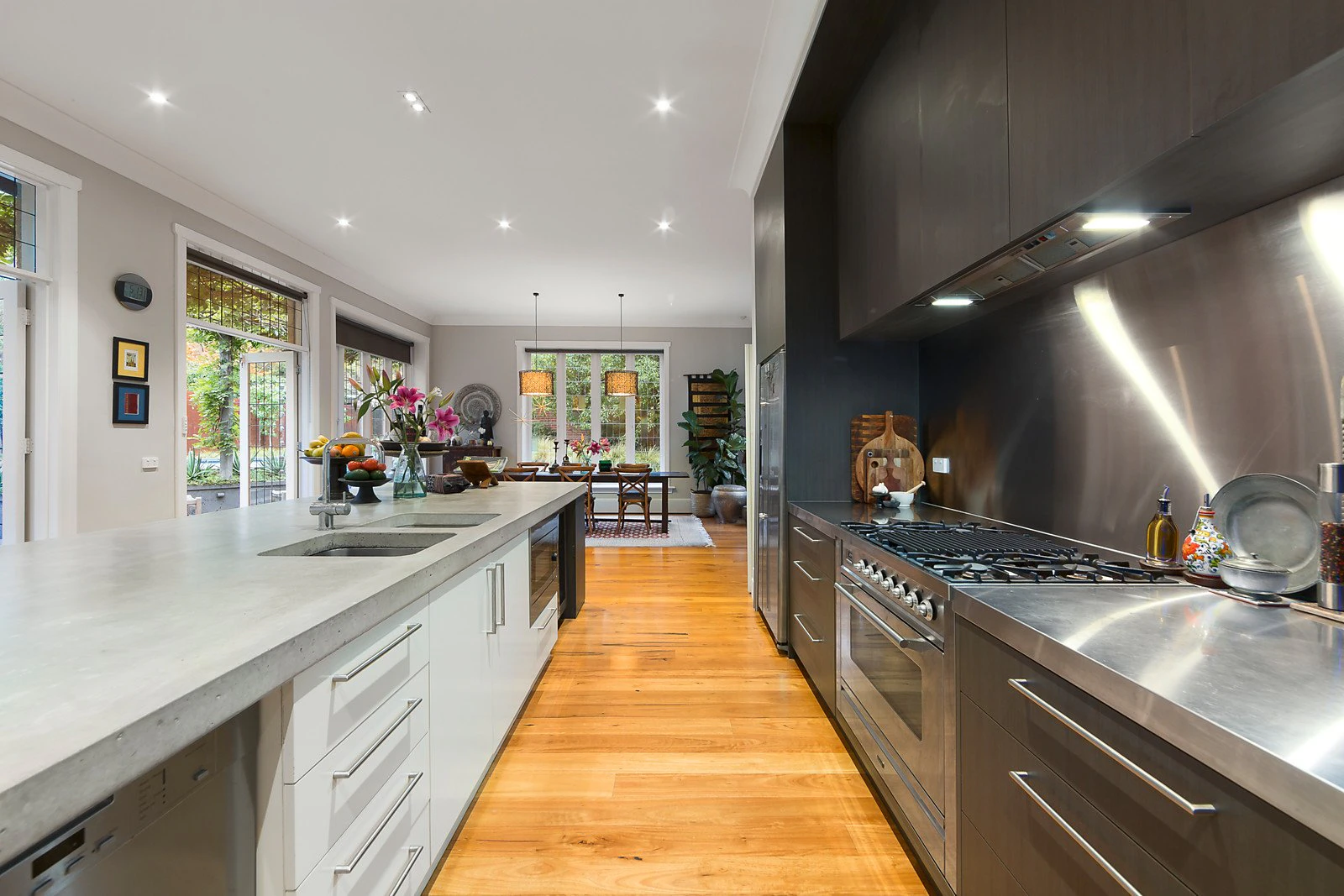 23 Rubens Grove, Canterbury, VIC