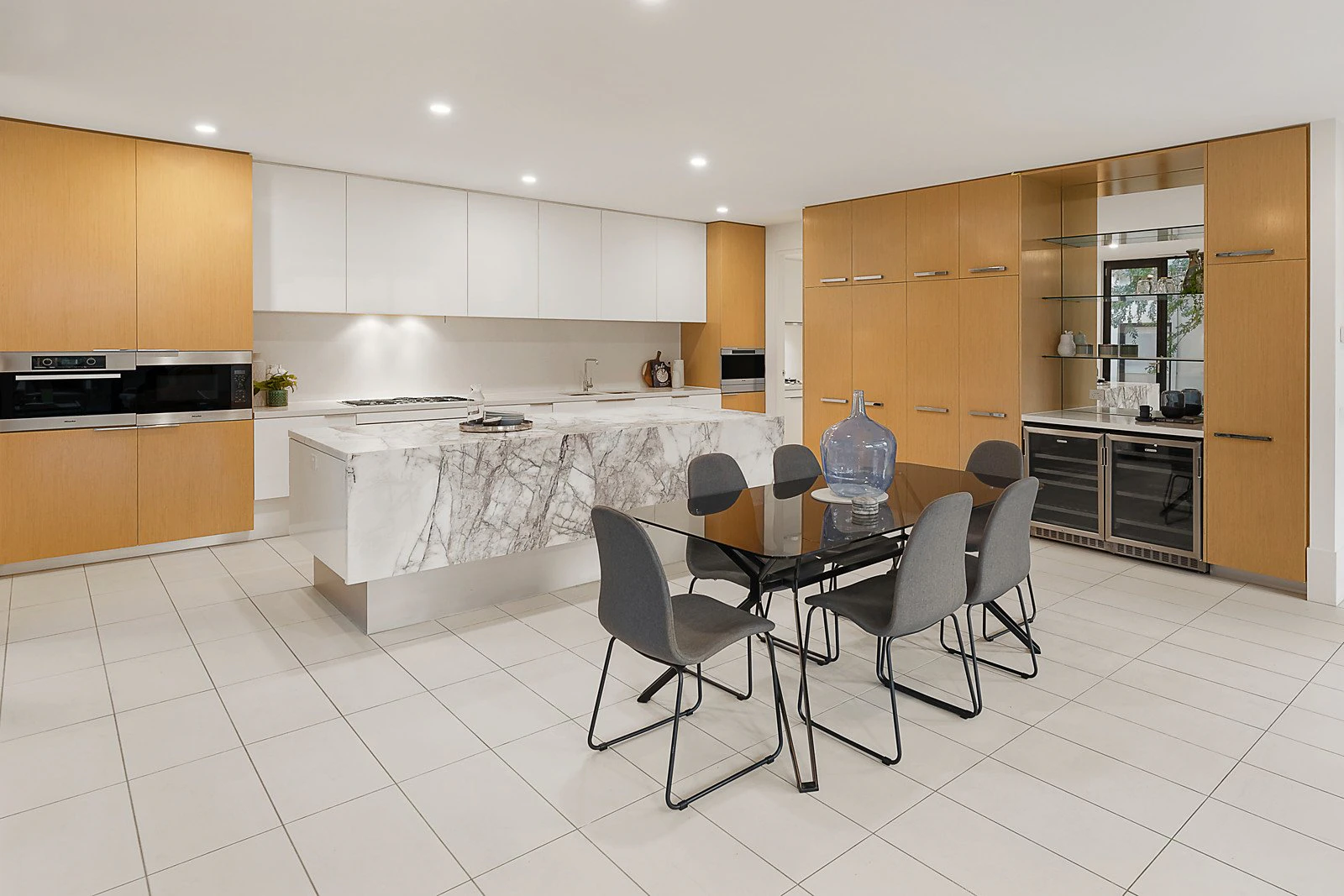 11 Holly Lane, Kew, VIC