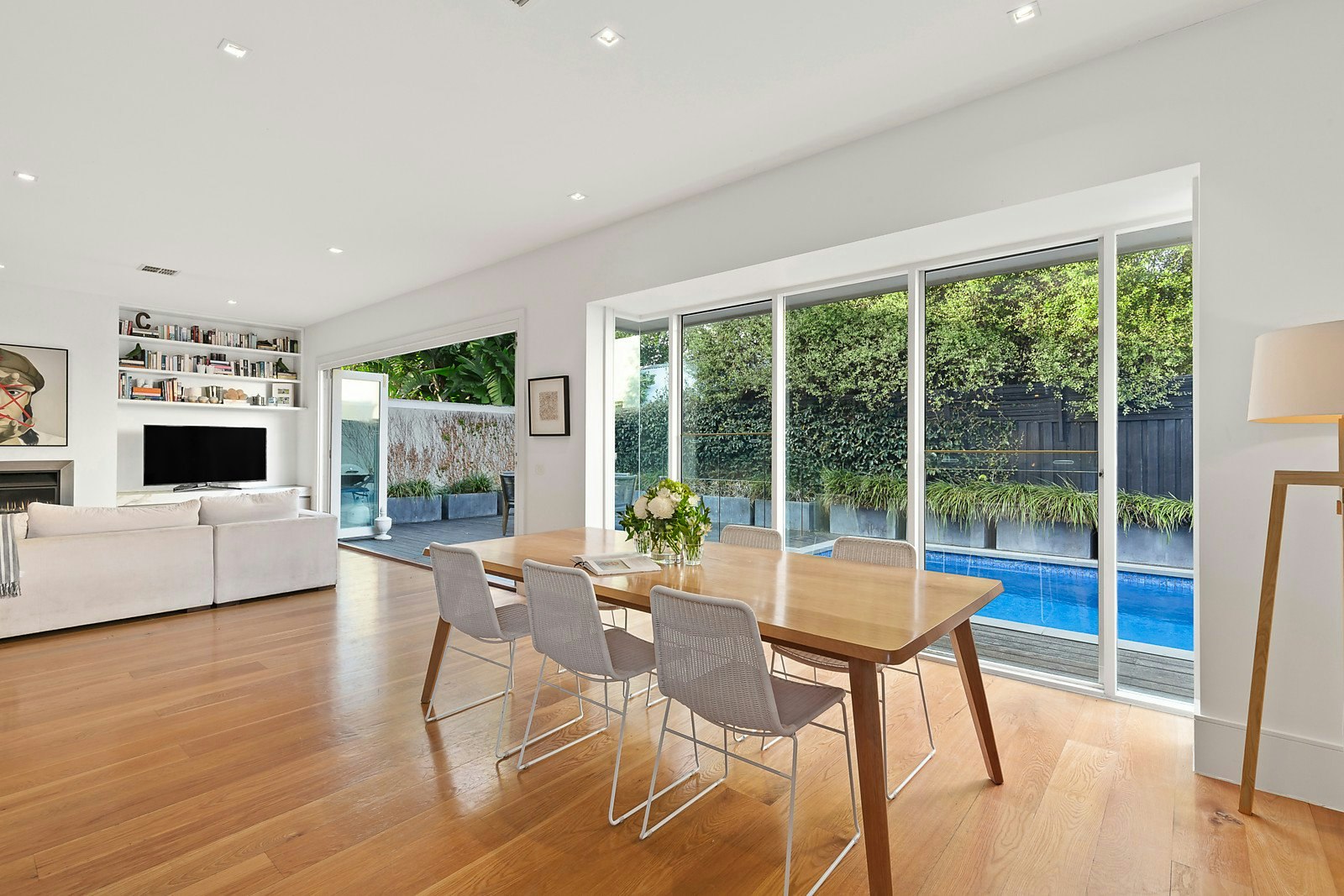 2B Rothesay Avenue, Brighton, VIC