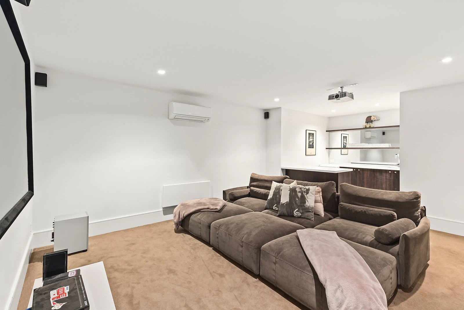 2B Rothesay Avenue, Brighton, VIC