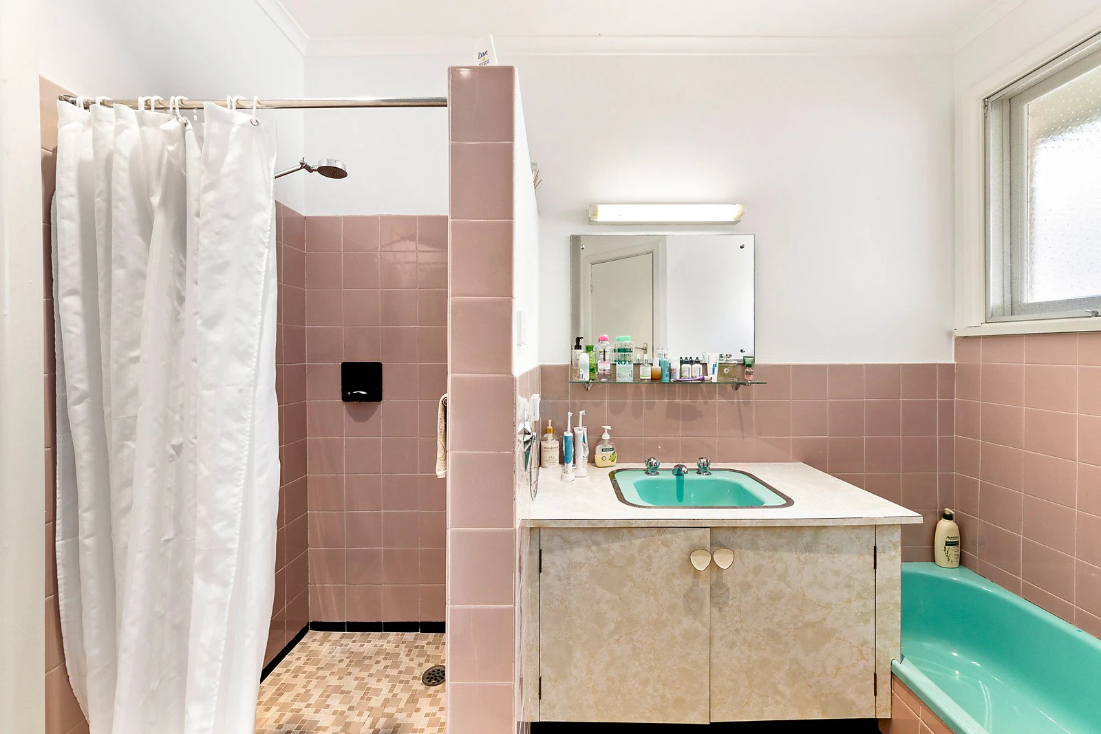 2/33 Logan Street, Canterbury, VIC