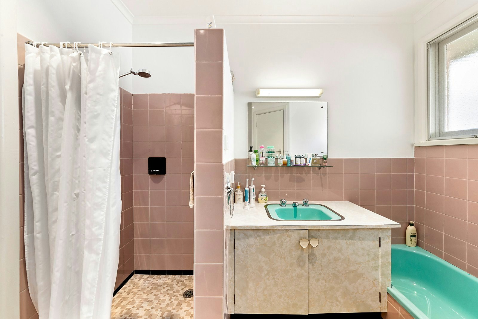 2/33 Logan Street, Canterbury, VIC