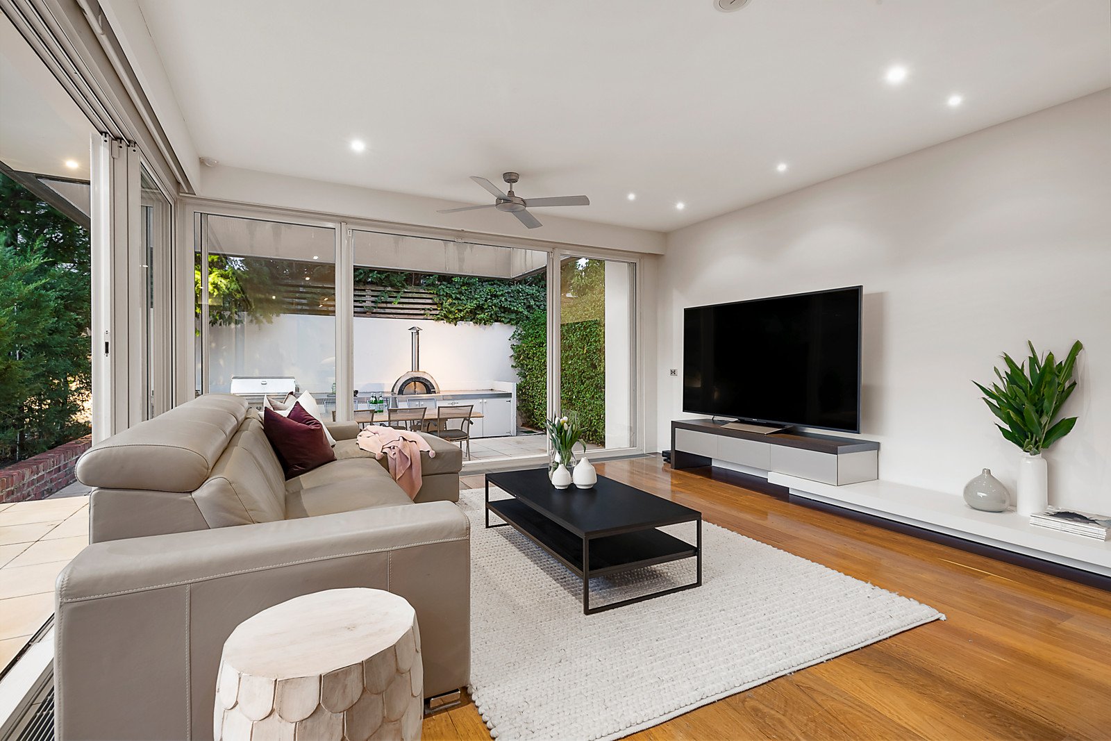 19 Sargood Street, Toorak - Thumbnail 4