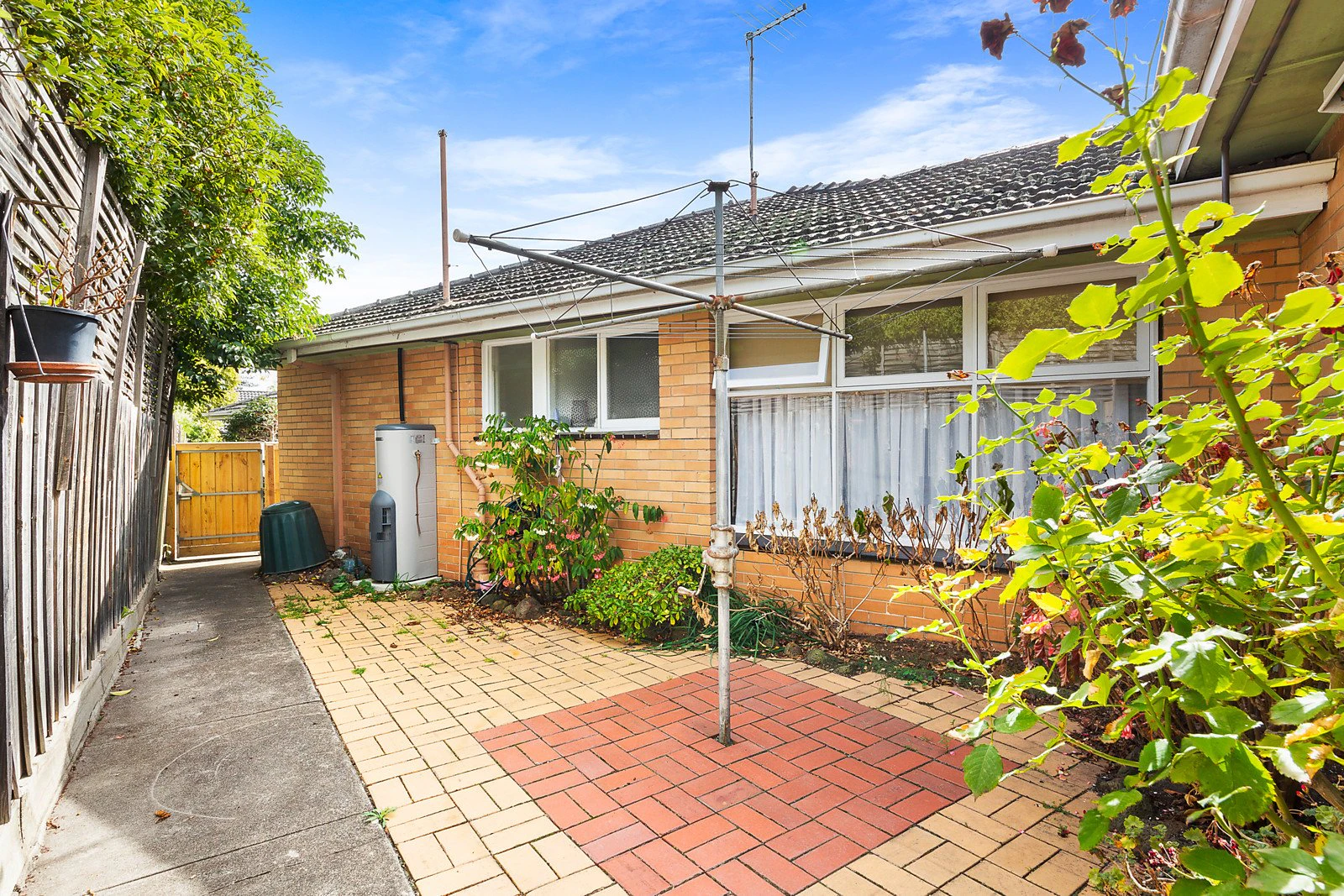 2/33 Logan Street, Canterbury, VIC