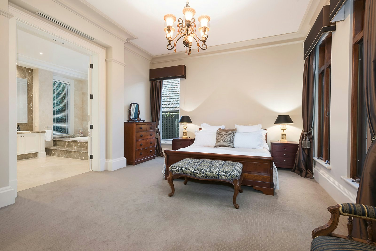 13A Knutsford Street, Balwyn, VIC