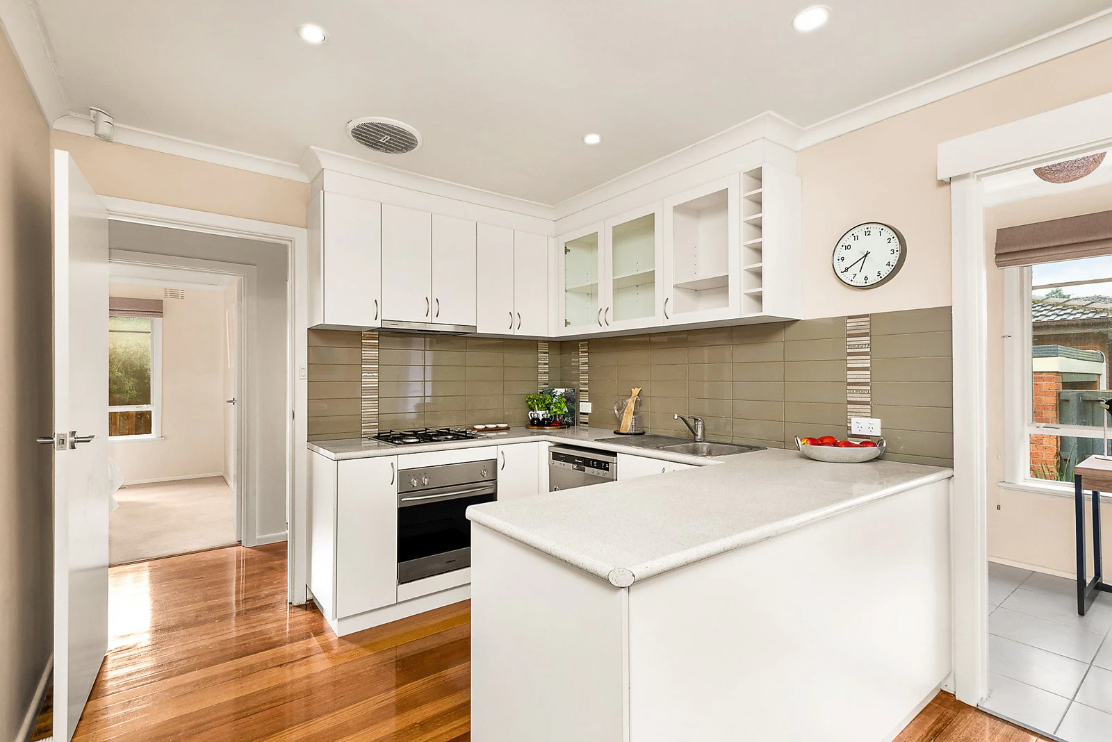 1/6 Mitchell Road, Mont Albert North, VIC