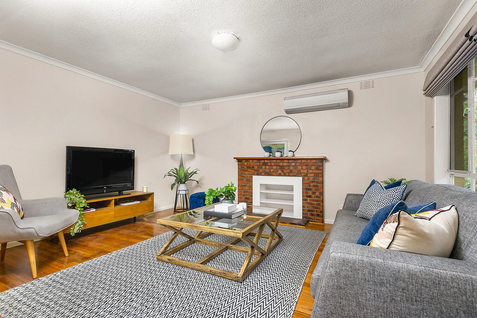 1/6 Mitchell Road, Mont Albert North, VIC