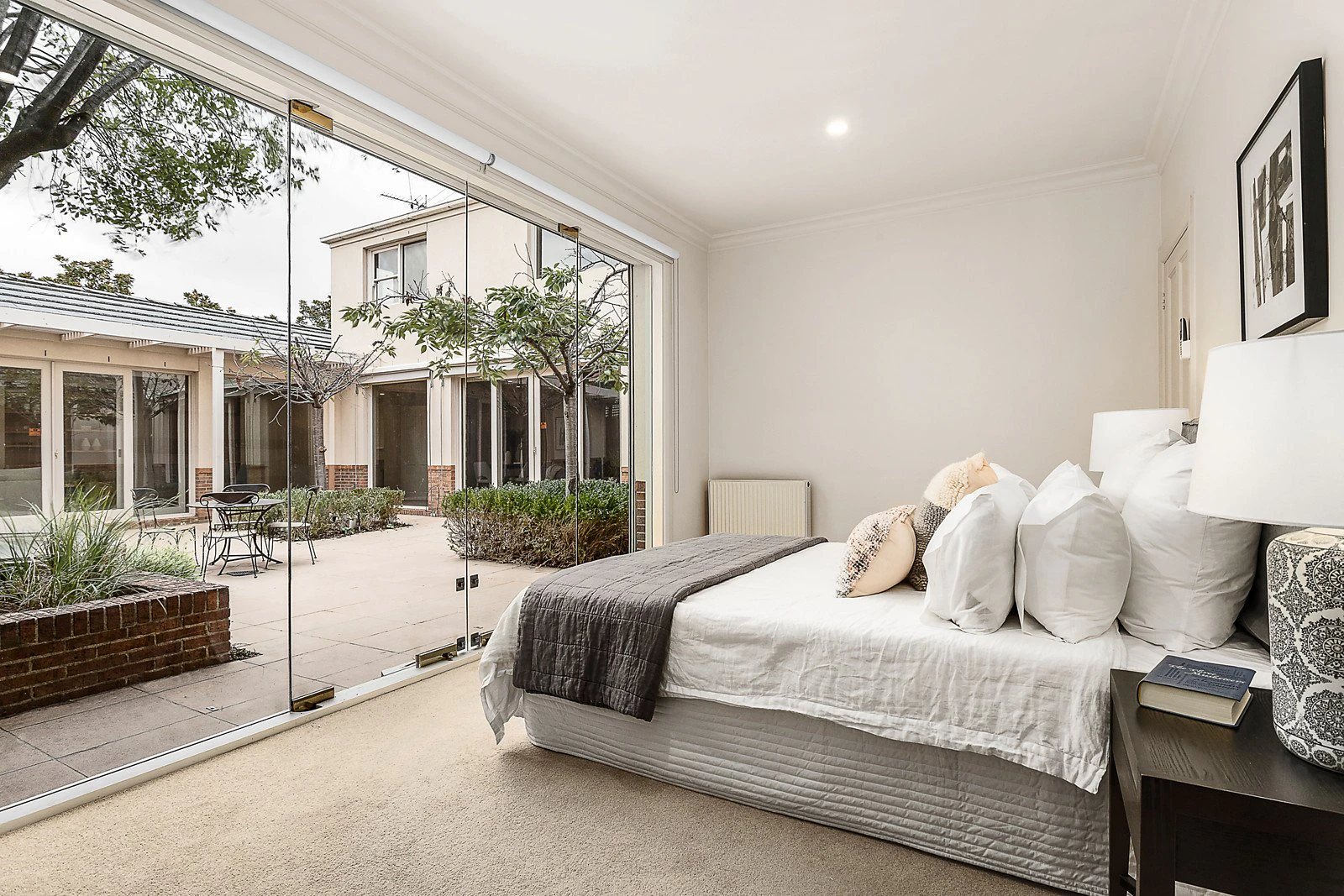 6 Bell Street, Armadale, VIC
