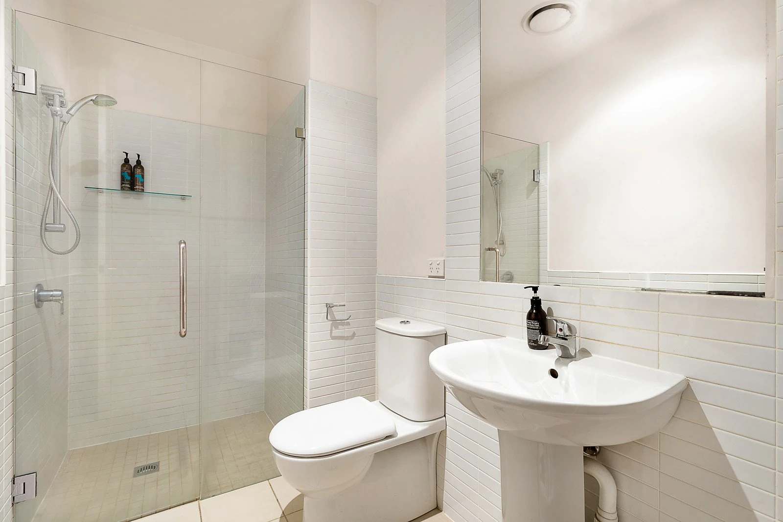 101/1 Manchester Lane, Melbourne, VIC