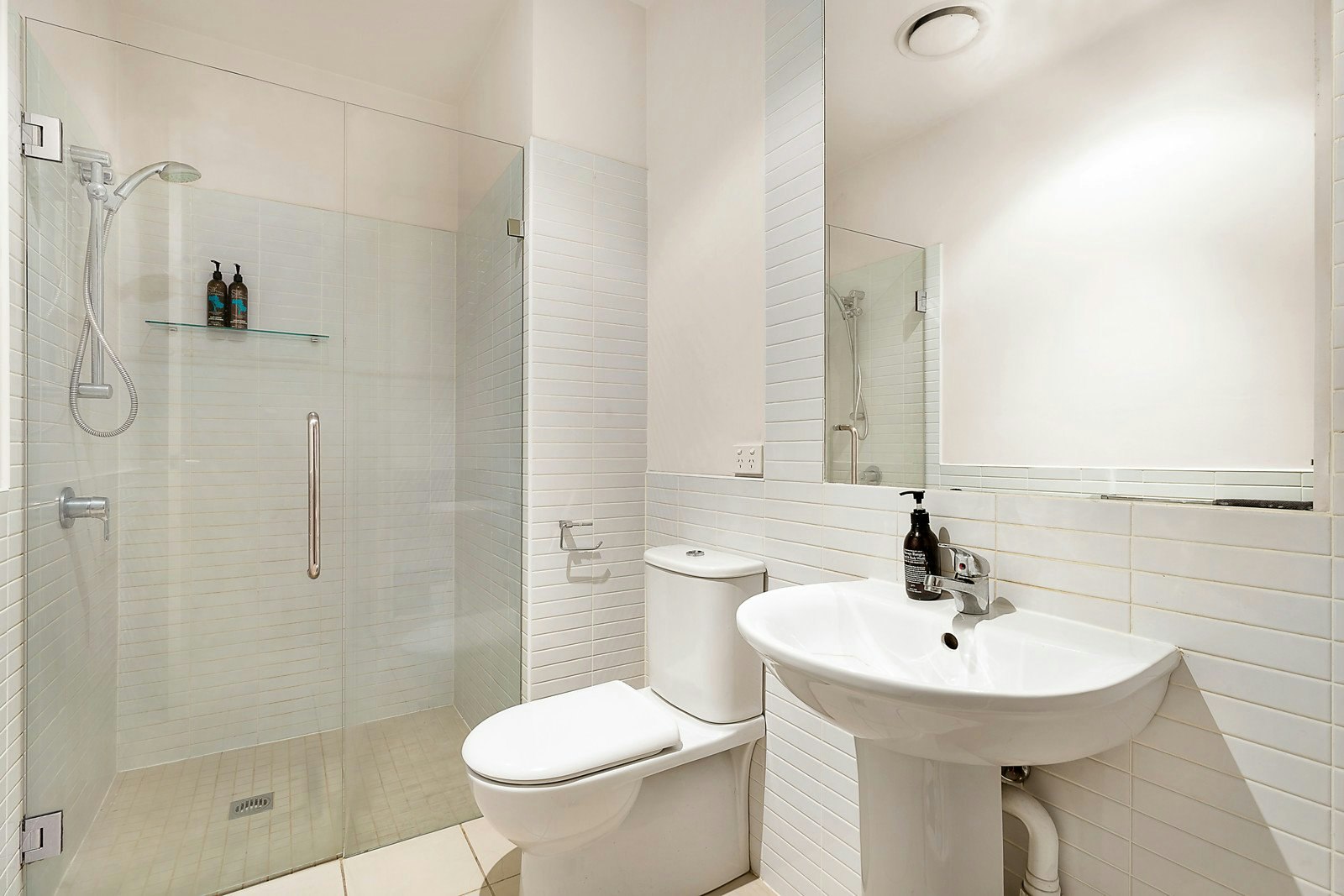 101/1 Manchester Lane, Melbourne, VIC