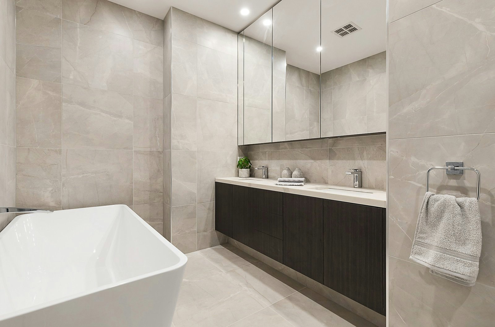 48 Outlook Drive, Camberwell, VIC