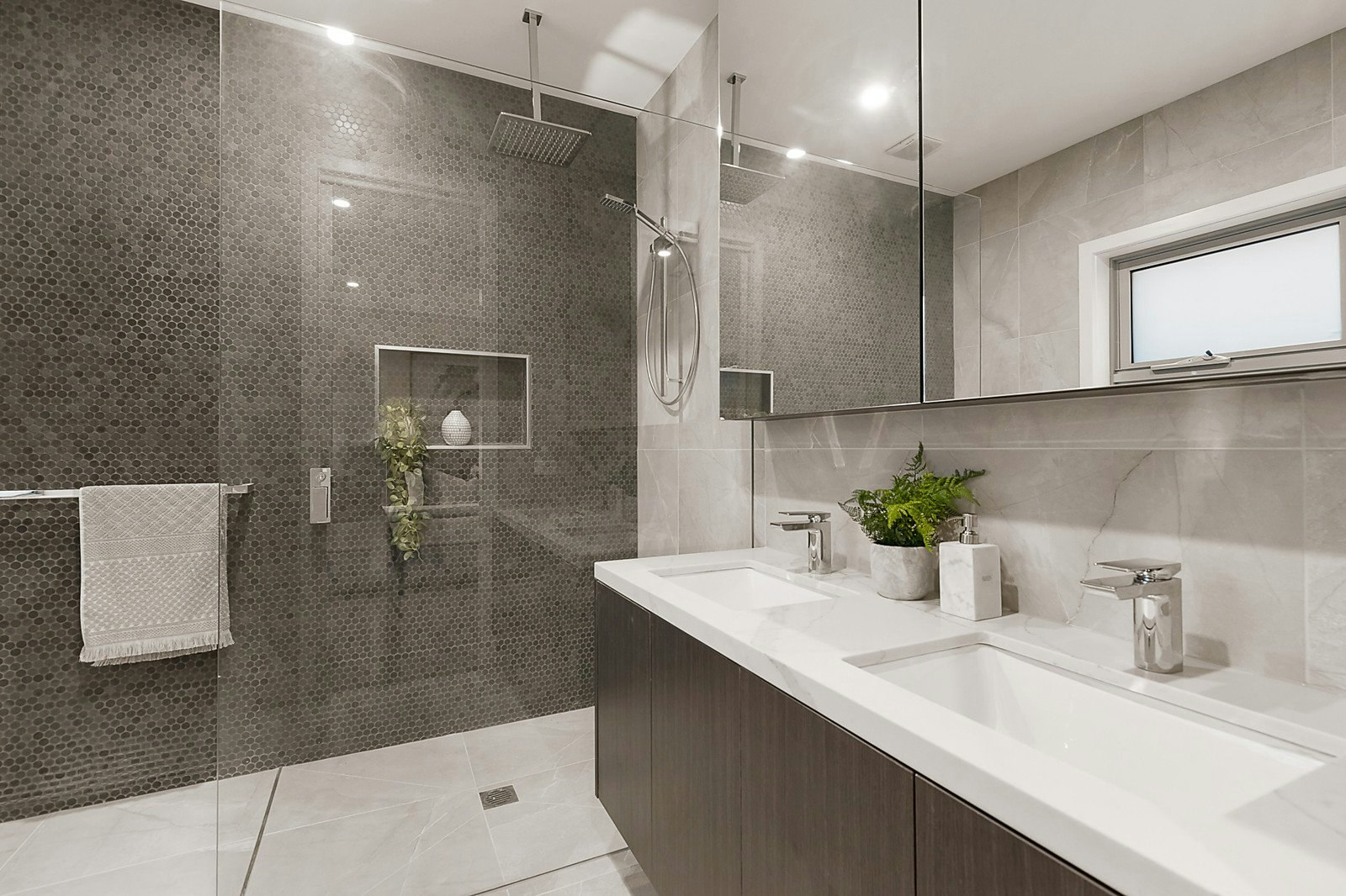 48 Outlook Drive, Camberwell, VIC