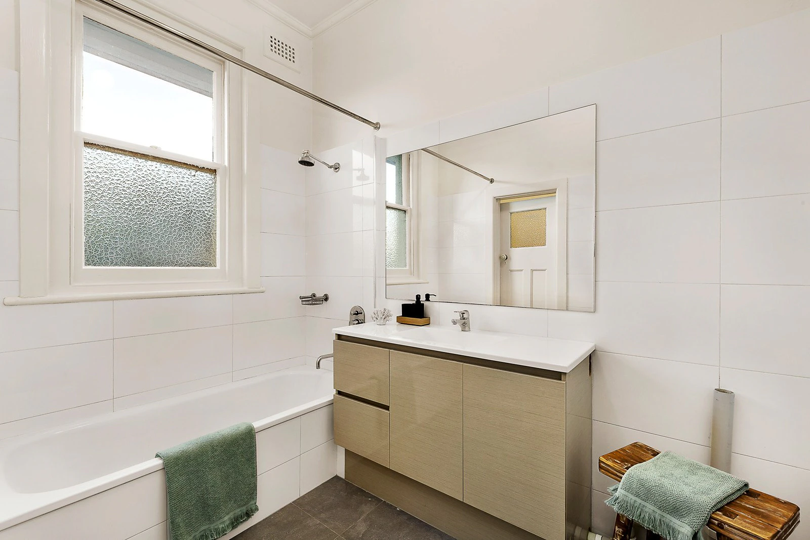 2/22 Burwood Road, Hawthorn, VIC