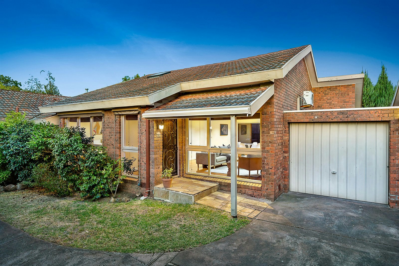 8/48 Wandsworth Road, Surrey Hills, VIC