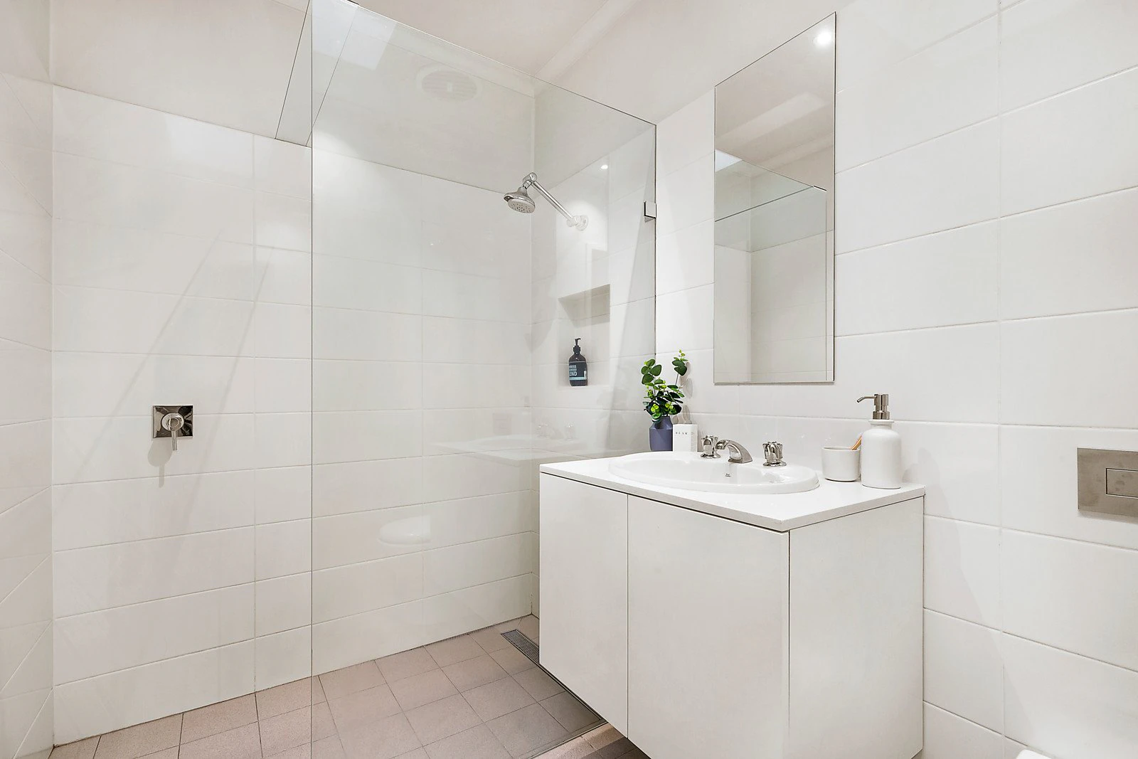 8/48 Wandsworth Road, Surrey Hills, VIC