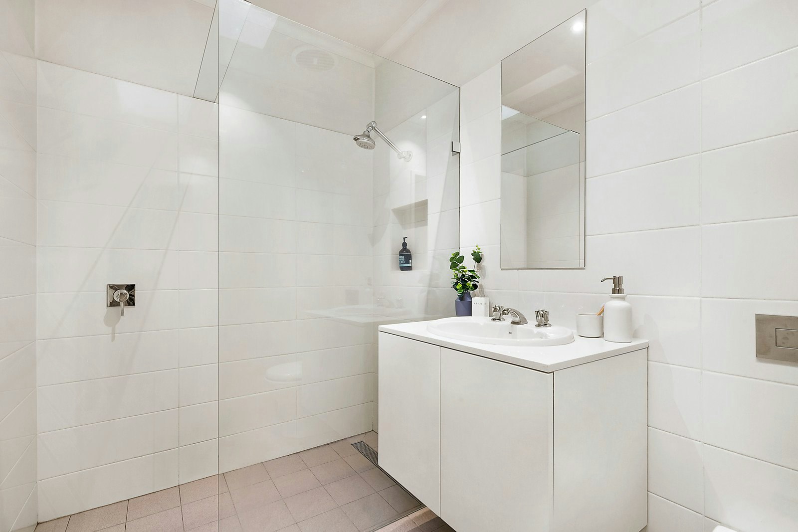 8/48 Wandsworth Road, Surrey Hills, VIC