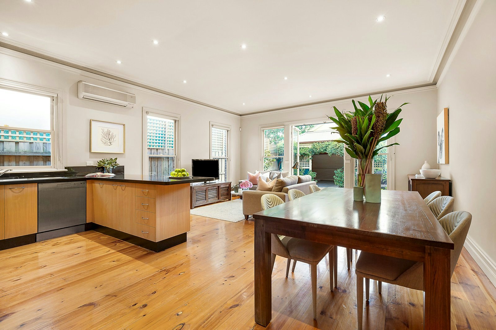 18 Bent Street, Malvern East, VIC