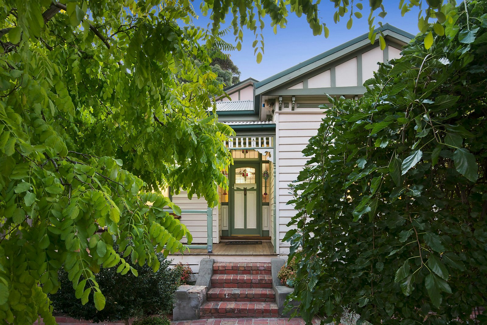 122 Pakington Street, Kew, Vic