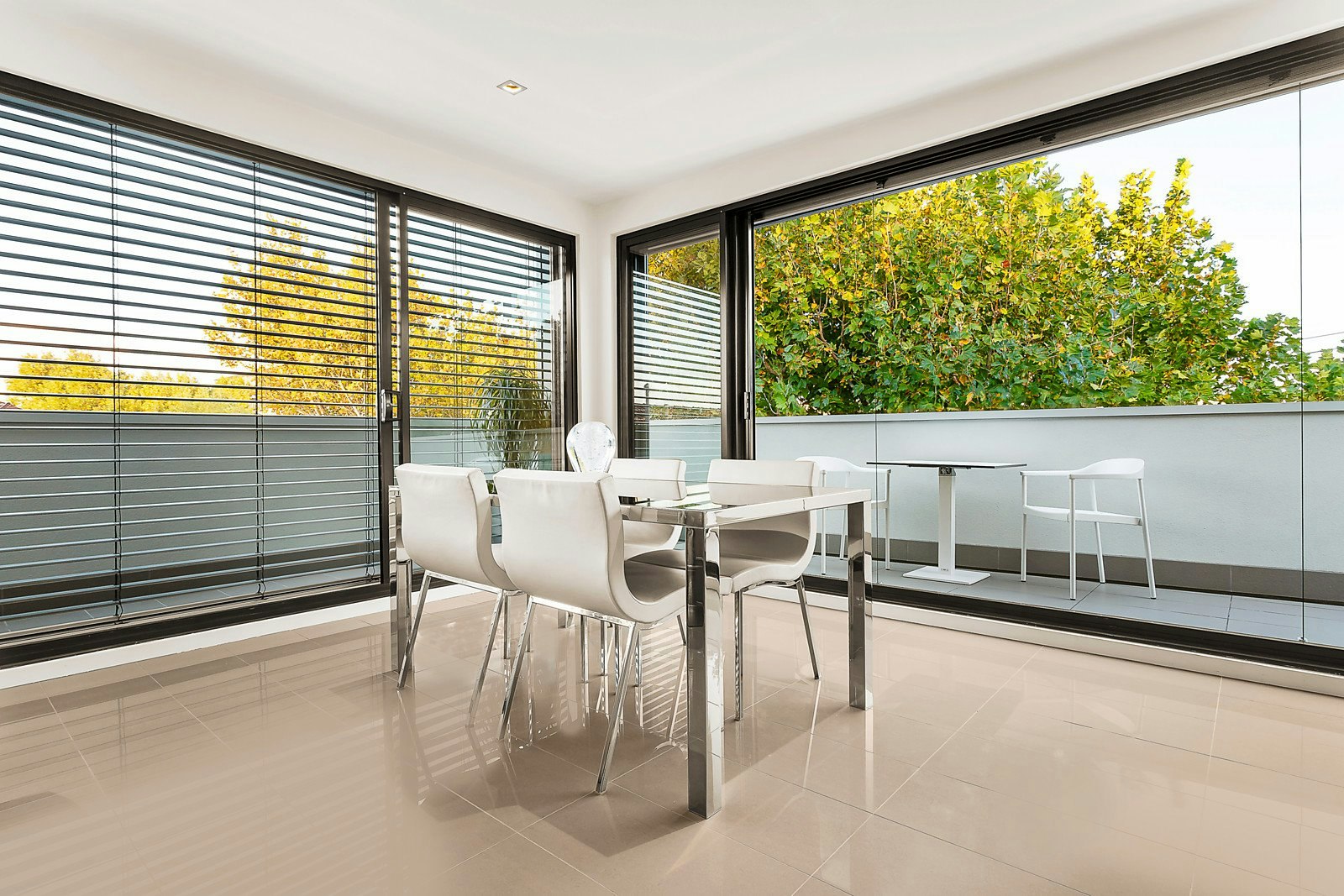 11/10 Docker Street, Elwood, VIC