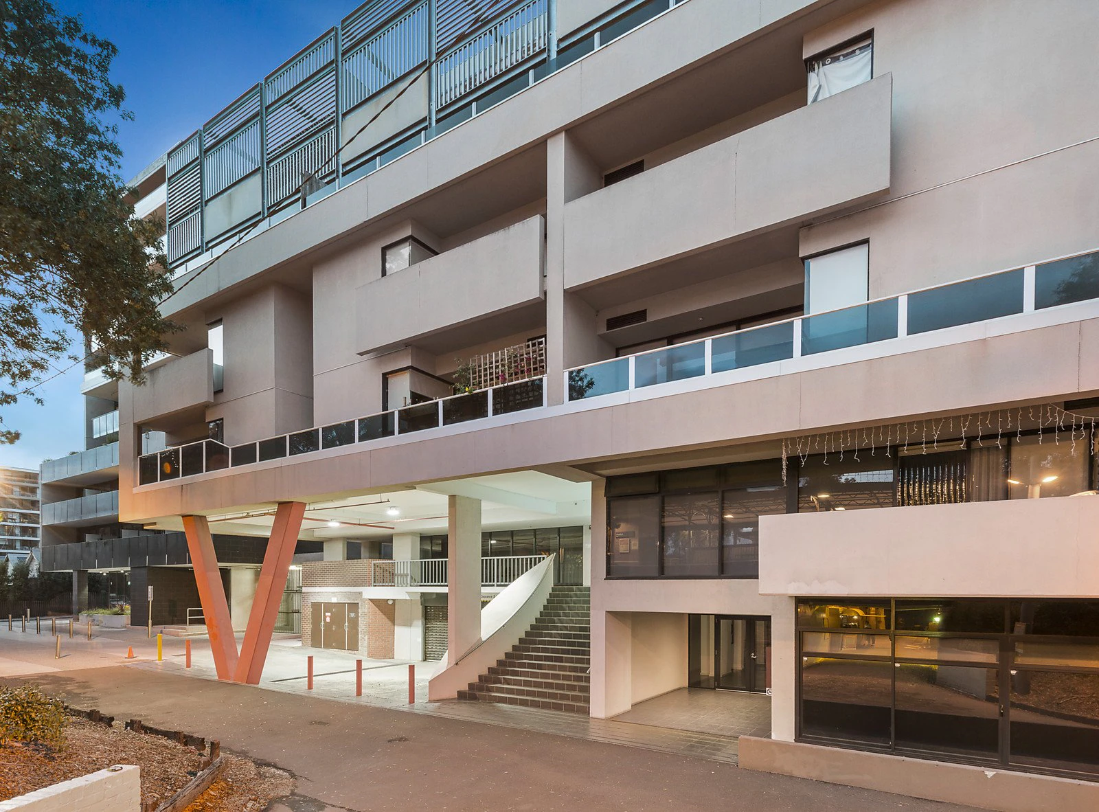 305/2A Montrose Place, Hawthorn East, VIC