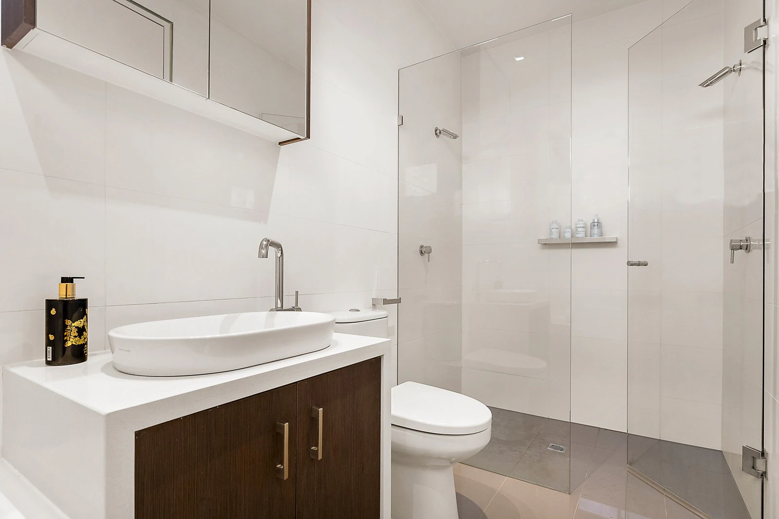 11/10 Docker Street, Elwood, VIC