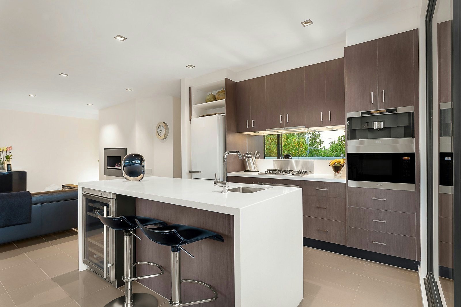 11/10 Docker Street, Elwood, VIC