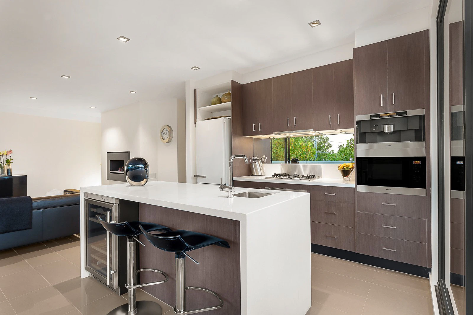 11/10 Docker Street, Elwood, VIC