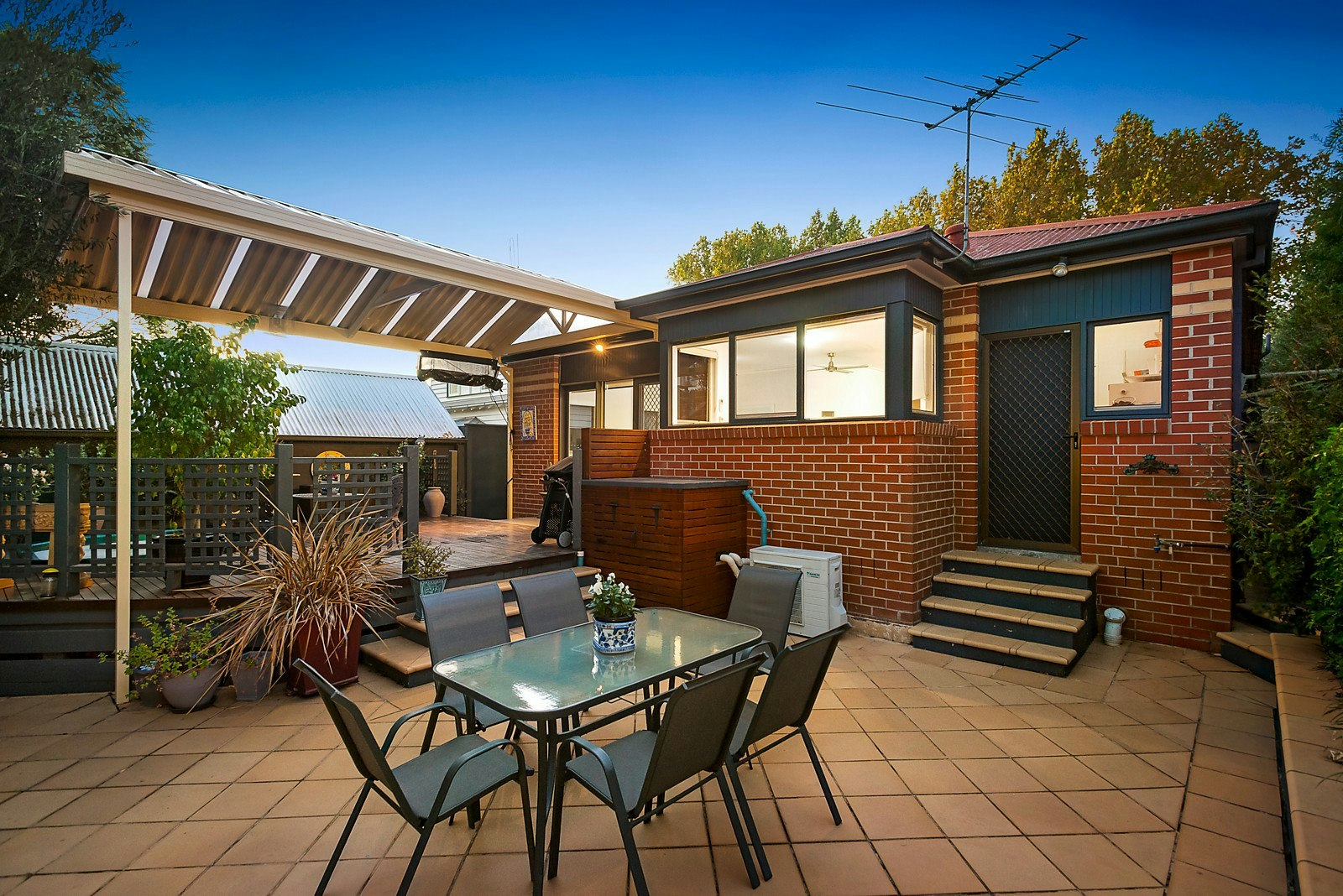 17 Kendall Street, Elwood, VIC